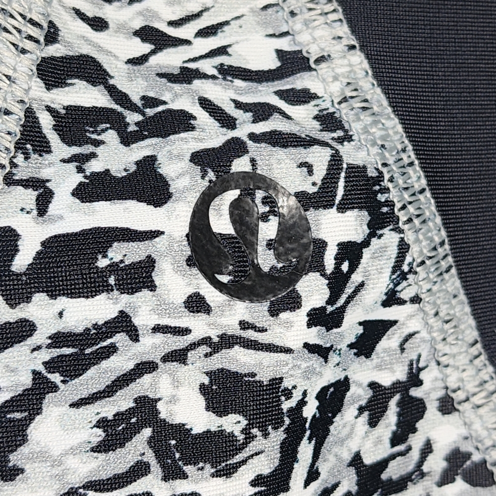 Lululemon Suns Out Rash Guard Mini Ripple White Seal Grey/Black - Picture 5 of 16